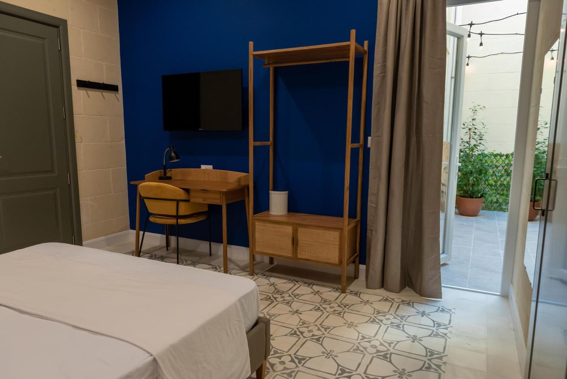 Bed and Breakfast The Carob Tree Виктория Экстерьер фото